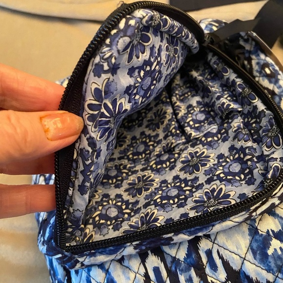 VERA BRADLEY SLING BACKPACK NWT - Picture 7 of 10